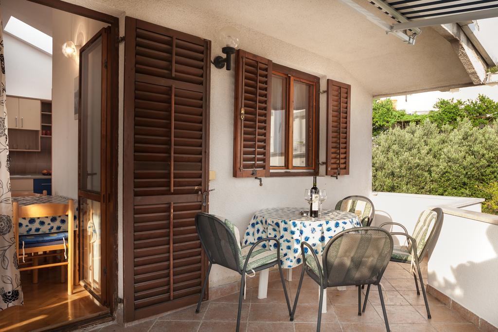 Kornelija 2 Appartement Podgora Kamer foto