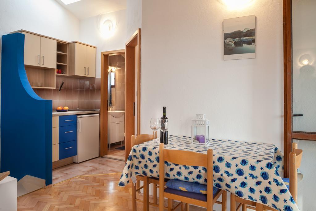 Kornelija 2 Appartement Podgora Kamer foto