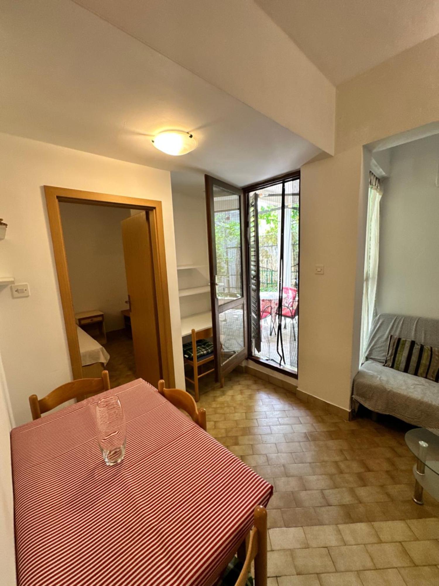 Kornelija 2 Appartement Podgora Buitenkant foto